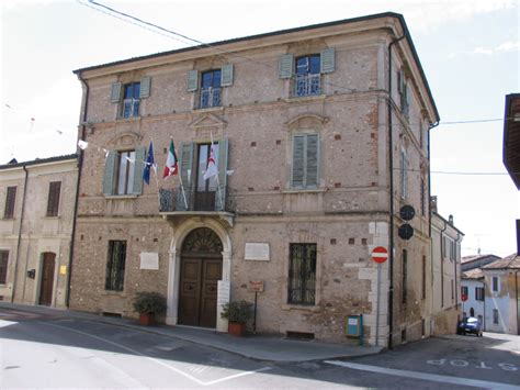 desenzano del garda tudor itt|Castiglione delle Stiviere .